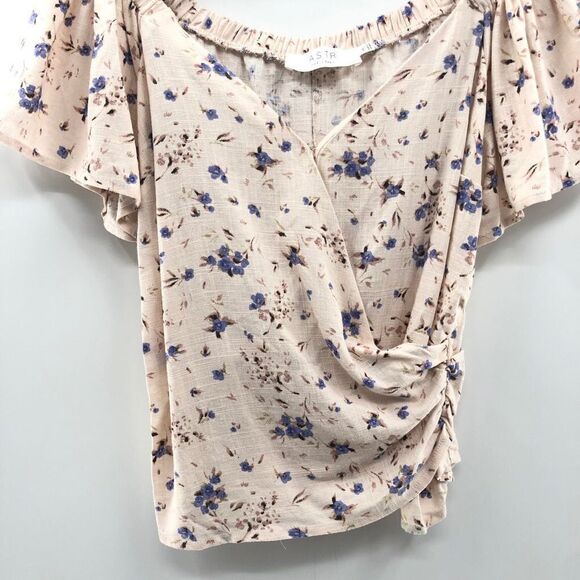 ASTR THE LABEL‎ Flutter Sleeve Faux Wrap Top PERIWINKLE FLORAL M - Picture 5 of 9